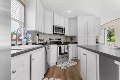 Kitchen - 3636 Pine Run Rd, Draper, VA 24324 photo 2 of 7