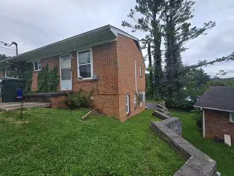 Exterior - 2744 Everett St, Bristol, VA 24201 photo 2 of 5