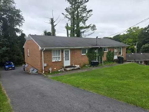 Exterior - 2744 Everett St, Bristol, VA 24201 photo 3 of 5