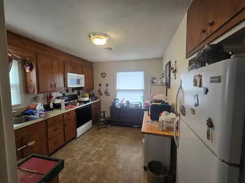 Kitchen - 2744 Everett St, Bristol, VA 24201 photo 1 of 3