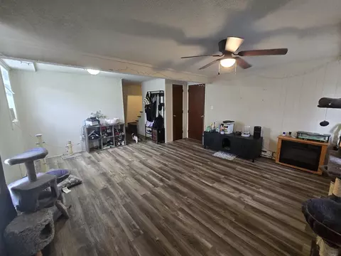 Living - 2744 Everett St, Bristol, VA 24201 photo 3 of 3