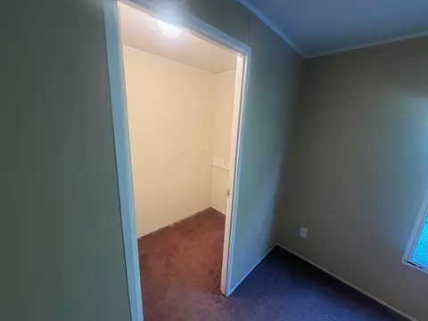 2174 Castleton Rd, Max Meadows, VA 24360 photo 9