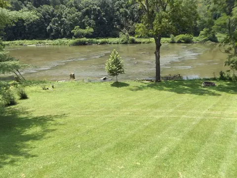 View/Area - 3340 Old River Ln, Independence, VA 24348 photo 3 of 9