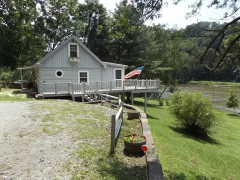 Exterior - 3340 Old River Ln, Independence, VA 24348 photo 3 of 25