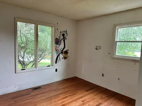 Bedroom - 695 Thru Dr, Pounding Mill, VA 24637 photo 3 of 3