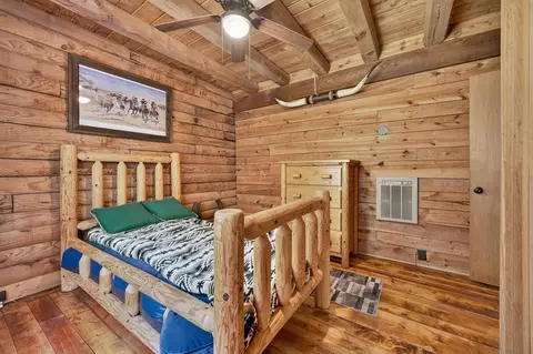 Bedroom - 110 Meadow View Trl, Fancy Gap, VA 24328 photo 6 of 10