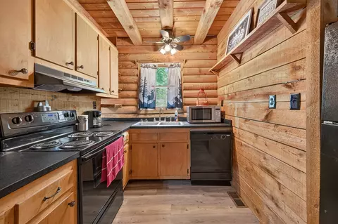 Kitchen - 110 Meadow View Trl, Fancy Gap, VA 24328 photo 3 of 7