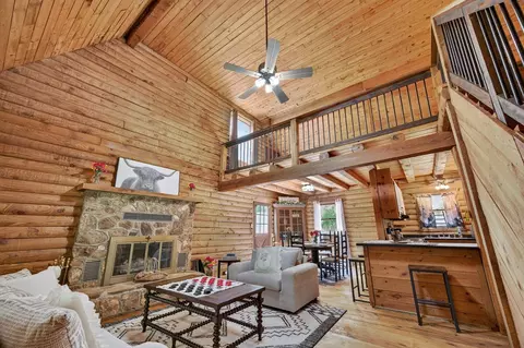 Living - 110 Meadow View Trl, Fancy Gap, VA 24328 photo 7 of 8
