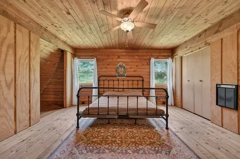 Bedroom - 110 Meadow View Trl, Fancy Gap, VA 24328 photo 7 of 10