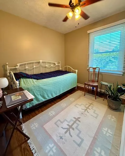 Bedroom - 672 Evergreen Trl, Fancy Gap, VA 24328 photo 4 of 5