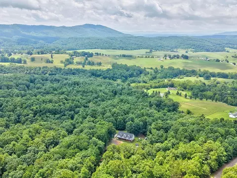 View/Area - 208 Bearclaw Ln, Max Meadows, VA 24360 photo 6 of 14