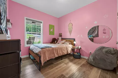 Bedroom - 208 Bearclaw Ln, Max Meadows, VA 24360 photo 2 of 13