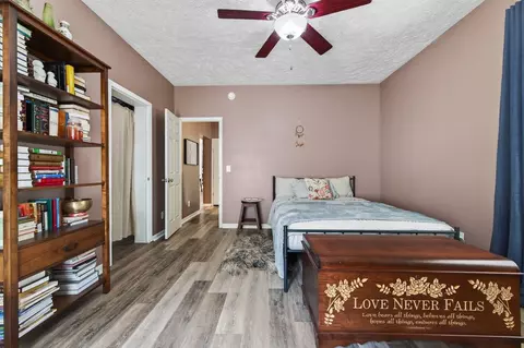 Bedroom - 208 Bearclaw Ln, Max Meadows, VA 24360 photo 5 of 13