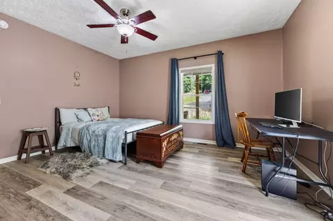 Bedroom - 208 Bearclaw Ln, Max Meadows, VA 24360 photo 6 of 13