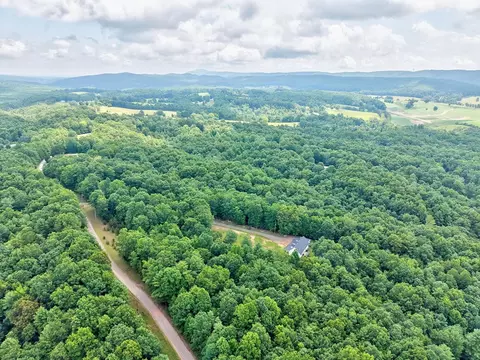 View/Area - 208 Bearclaw Ln, Max Meadows, VA 24360 photo 9 of 14