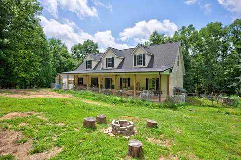 Exterior - 208 Bearclaw Ln, Max Meadows, VA 24360 photo 6 of 24