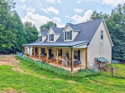 Exterior - 208 Bearclaw Ln, Max Meadows, VA 24360 photo 2 of 24