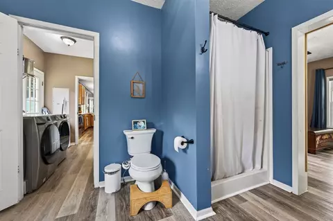 Entry Way - 208 Bearclaw Ln, Max Meadows, VA 24360 photo 5 of 9