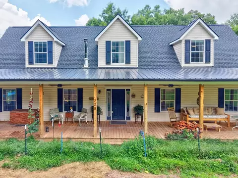 Exterior - 208 Bearclaw Ln, Max Meadows, VA 24360 photo 3 of 24