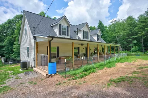 Exterior - 208 Bearclaw Ln, Max Meadows, VA 24360 photo 7 of 24