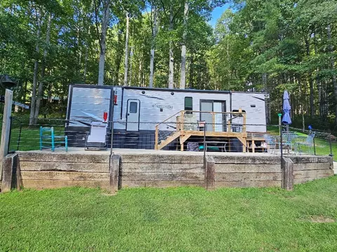 409 River Place Ln, Galax, VA 24333 photo 4
