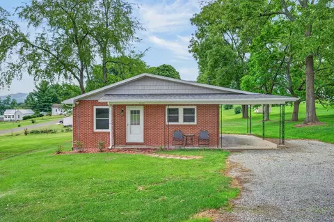 1025 W Washington St, Wytheville, VA 24382