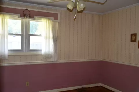 Bedroom - 305 Birch Ln, Cedar Bluff, VA 24609 photo 1 of 8