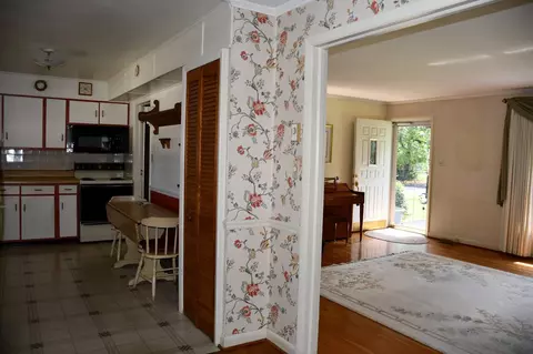 Entry Way - 305 Birch Ln, Cedar Bluff, VA 24609 photo 1 of 1