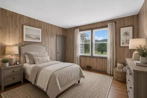 Bedroom - 28107 Minton Ln, Abingdon, VA 24211 photo 5 of 6
