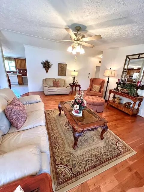 Living - 2783 Mountain Rd, Cedar Bluff, VA 24609 photo 1 of 3