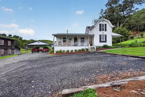 439 Wallens Creek Rd, Mouth Of Wilson, VA 24363