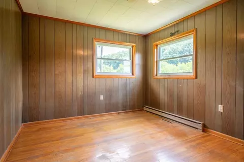 Bedroom - 9656 E Blue Grass Trl, Bland, VA 24315 photo 5 of 8