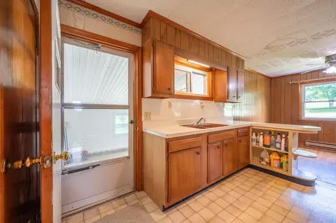 Kitchen - 9656 E Blue Grass Trl, Bland, VA 24315 photo 3 of 3