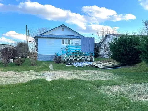 Exterior - 202 Hampton St, Fries, VA 24330 photo 6 of 6