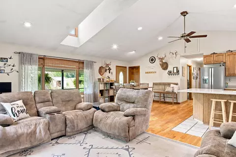 Living - 206 Locust Hill Rd, Max Meadows, VA 24360 photo 1 of 3