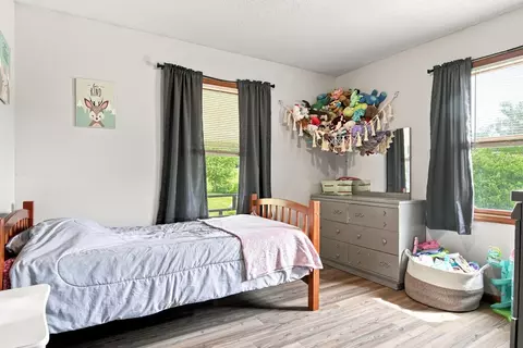 Bedroom - 206 Locust Hill Rd, Max Meadows, VA 24360 photo 3 of 9