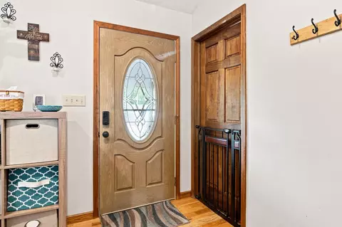 Entry Way - 206 Locust Hill Rd, Max Meadows, VA 24360 photo 2 of 2