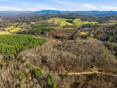 621 Wild Cherry Rd NE, Pilot, VA 24138 photo 21
