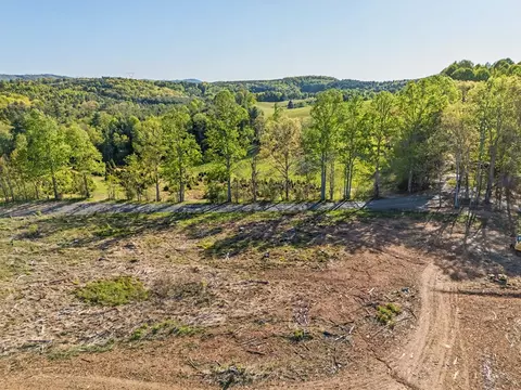 811 Easy Dr NW, Willis, VA 24380 photo 9