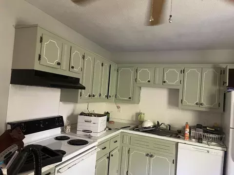 145 Calloway St, Galax, VA 24333 photo 5