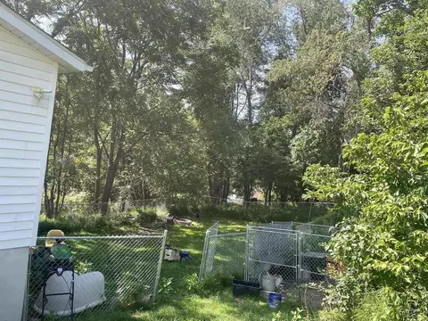 145 Calloway St, Galax, VA 24333 photo 2