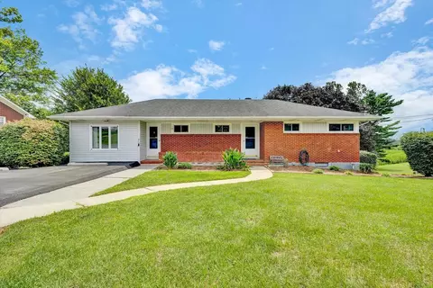 185 Dogwood Dr, Wytheville, VA 24382