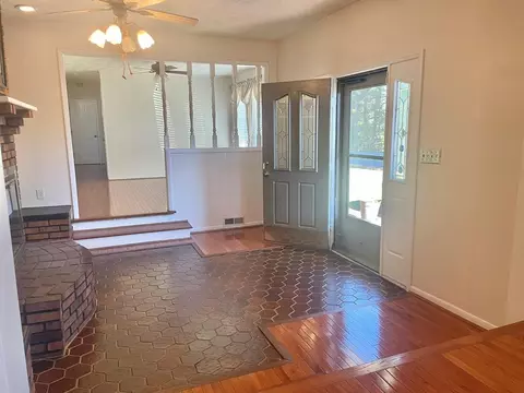 Entry Way - 261 Fair St, Pounding Mill, VA 24637 photo 2 of 2