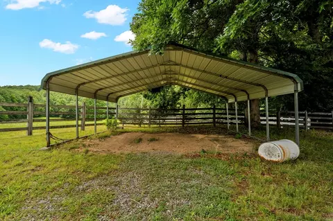 Exterior - 23767 Archery Range Rd, Bristol, VA 24202 photo 7 of 10