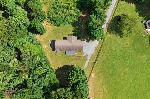 View/Area - 23767 Archery Range Rd, Bristol, VA 24202 photo 6 of 7