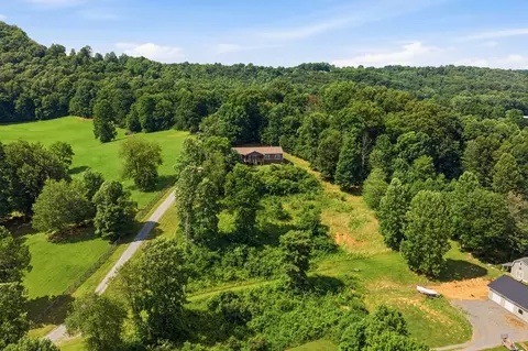 View/Area - 23767 Archery Range Rd, Bristol, VA 24202 photo 7 of 7