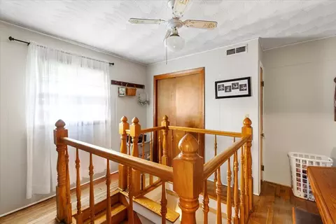 Entry Way - 620 Stagecoach Rd, Glade Spring, VA 24340 photo 4 of 4