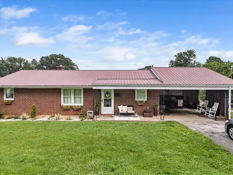 Exterior - 620 Stagecoach Rd, Glade Spring, VA 24340 photo 3 of 19