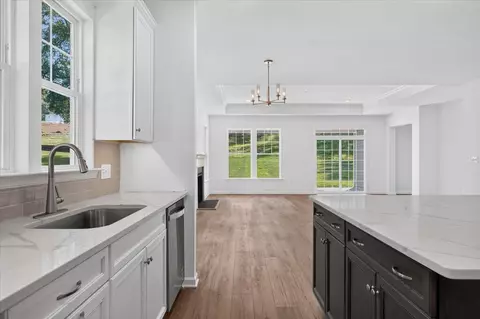 Entry Way - 343 Whites Mill Rd, Abingdon, VA 24210 photo 5 of 6