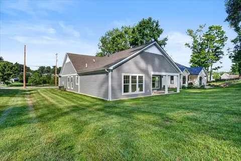 Exterior - 343 Whites Mill Rd, Abingdon, VA 24210 photo 3 of 12